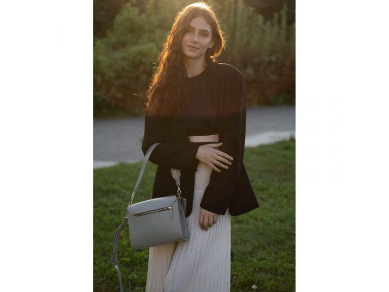 Женская кожаная сумка Liv серая, фото 4