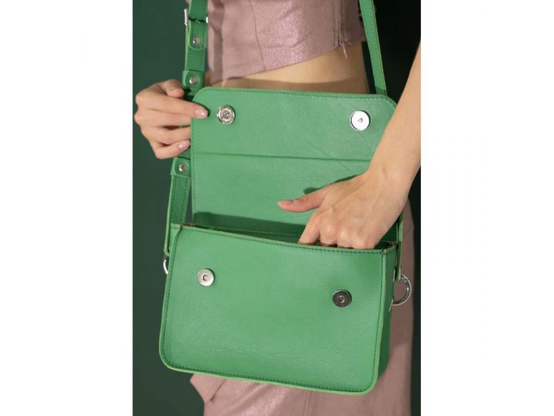Женская кожаная мини сумка Moment зеленая, фото 5
