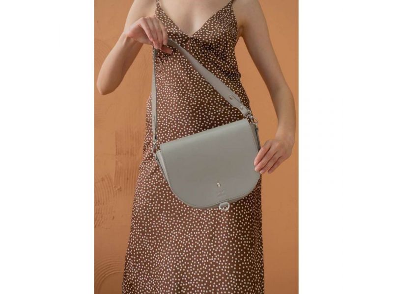 Женская кожаная сумка Ruby L серая, фото 4