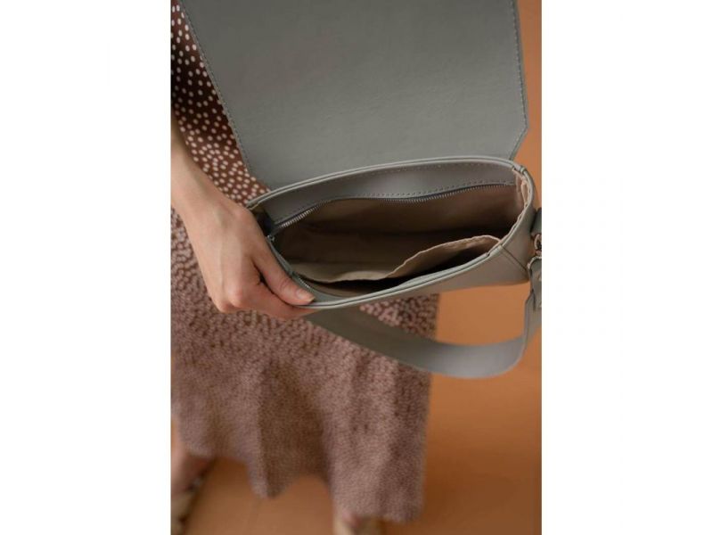 Женская кожаная сумка Ruby L серая, фото 6