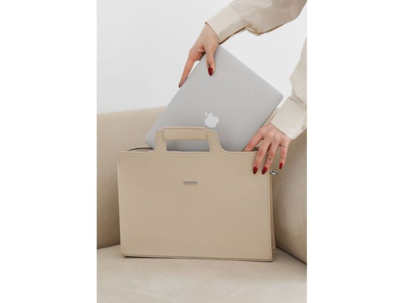 Женская кожаная сумка для ноутбука и документов светло-бежевая, фото 7
