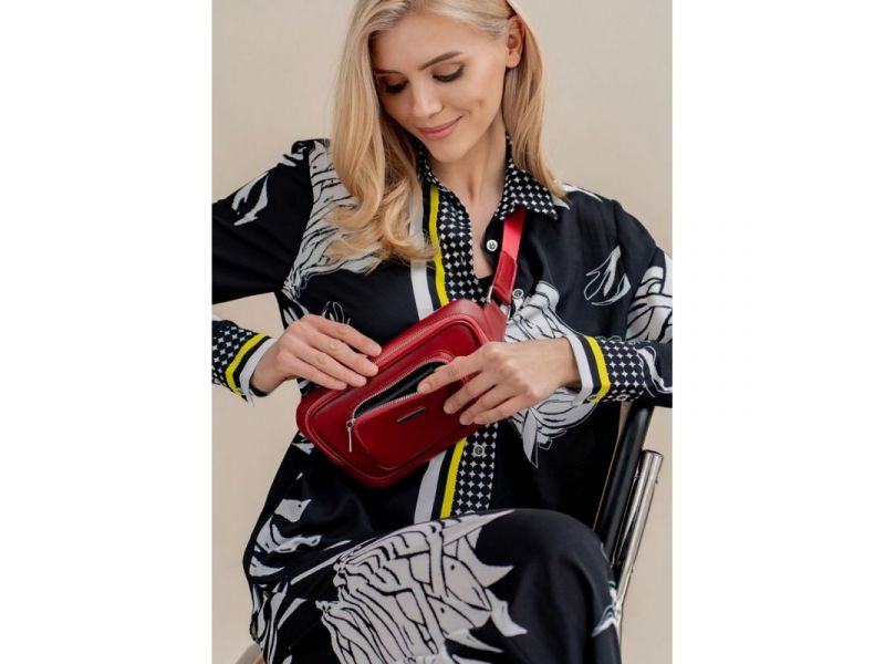 Кожаная поясная сумка-бананка Трапеция красная, фото 9