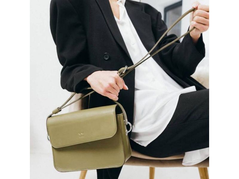 Женская кожаная мини сумка Moment оливковая, фото 5