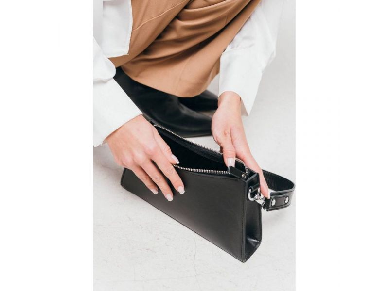 Женская кожаная сумка Sally черная, фото 4