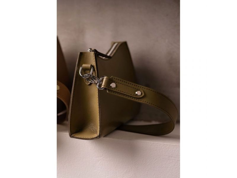 Женская кожаная сумка Sally оливковая, фото 5