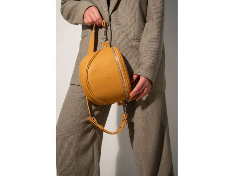 Кожаная сумка поясная-кроссбоди Vacation темно-желтый флотар, фото 1