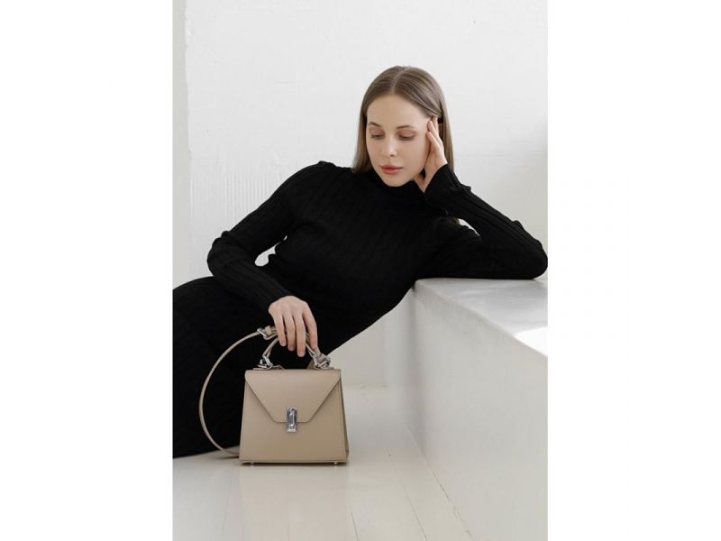 Женская кожаная сумка Futsy Светло-бежевая, фото 1