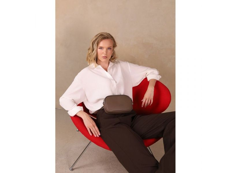 Женская кожаная сумка поясная/кроссбоди Holly темно-бежевая, фото 1