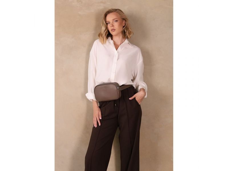 Женская кожаная сумка поясная/кроссбоди Holly темно-бежевая, фото 6