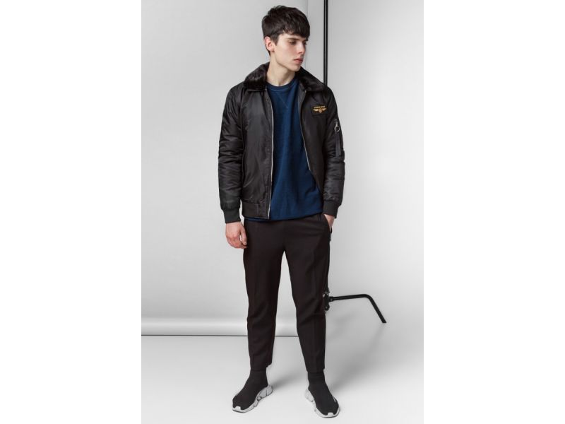 Легкий молодежный осенне-весенний бомбер черный мужской модель 52121, фото 2