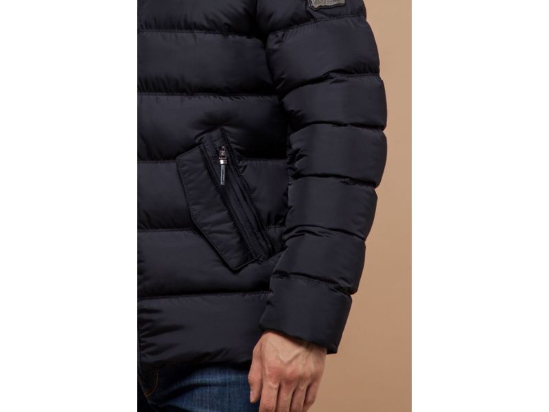 Черная мужская зимняя куртка с ветрозащитной планкой модель 30380, фото 7