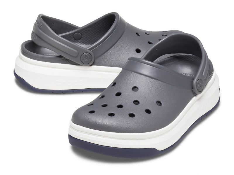 Кроксы серые с белым на толстой подошве Crocband™ Full Force Clog, фото 1